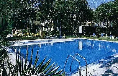 Otel Columbus 4*