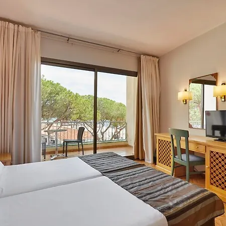 Columbus Otel 4*