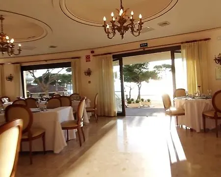 ホテル Columbus 4*